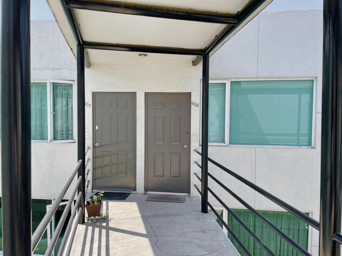 At The Heart Of Restaurants And Night Life Apartment *
