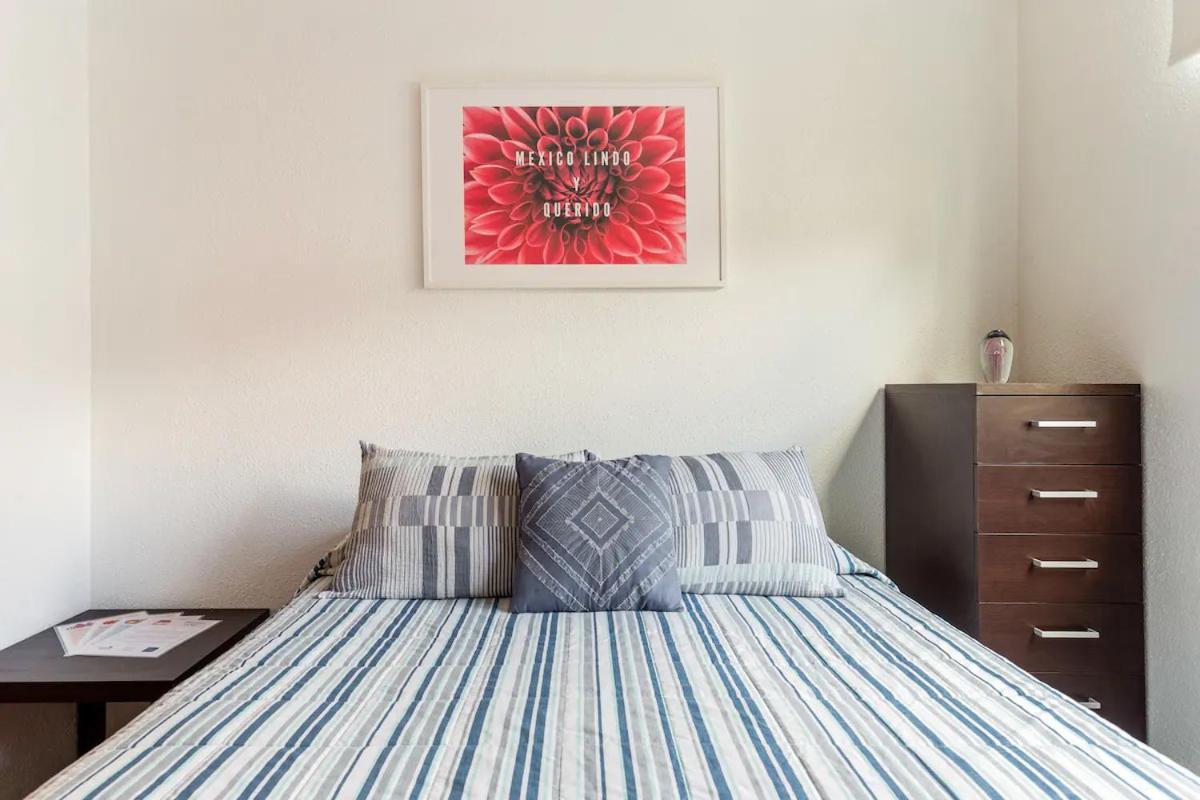 At The Heart Of Restaurants And Night Life Apartment