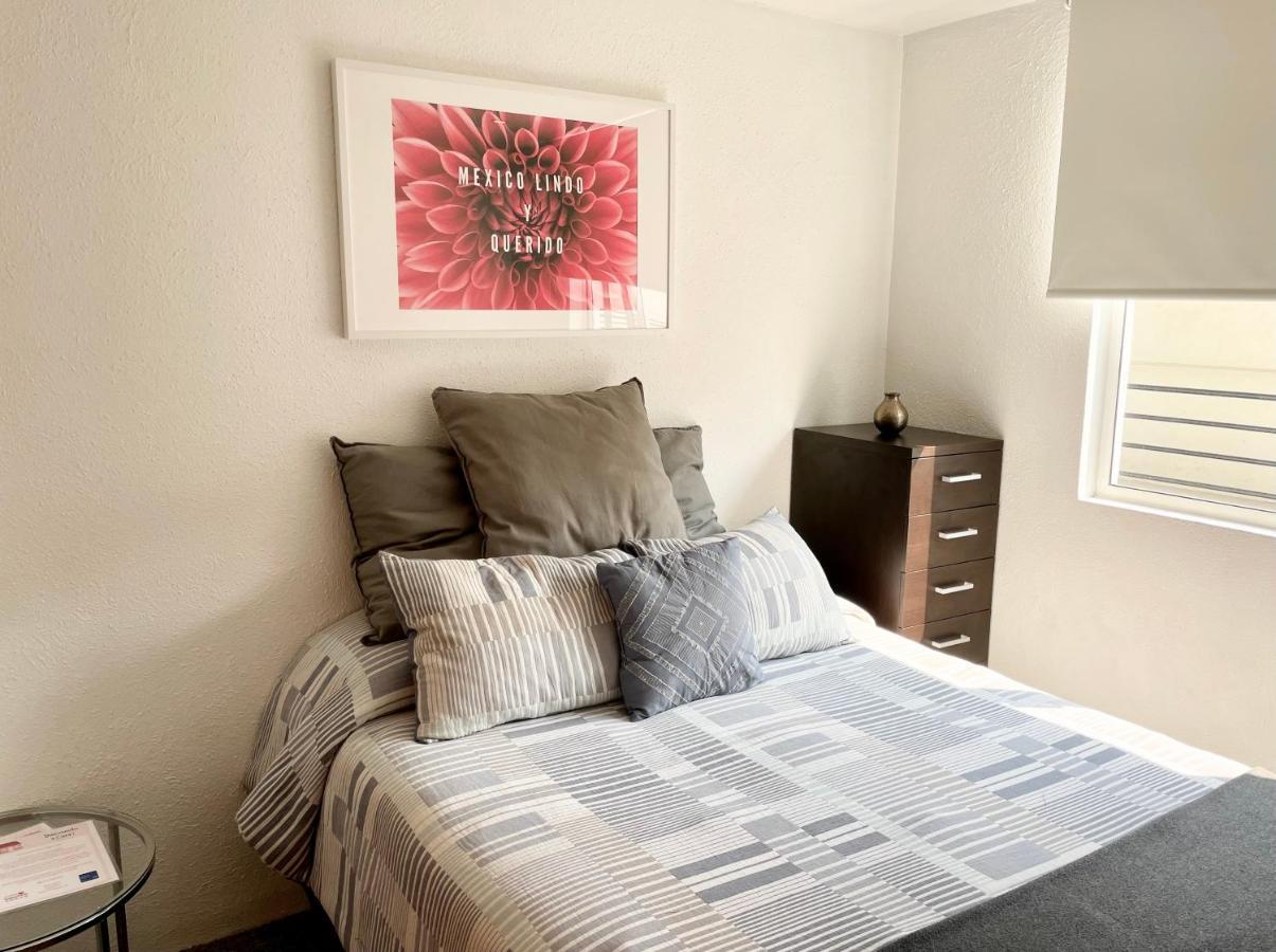 At The Heart Of Restaurants And Night Life Apartment *